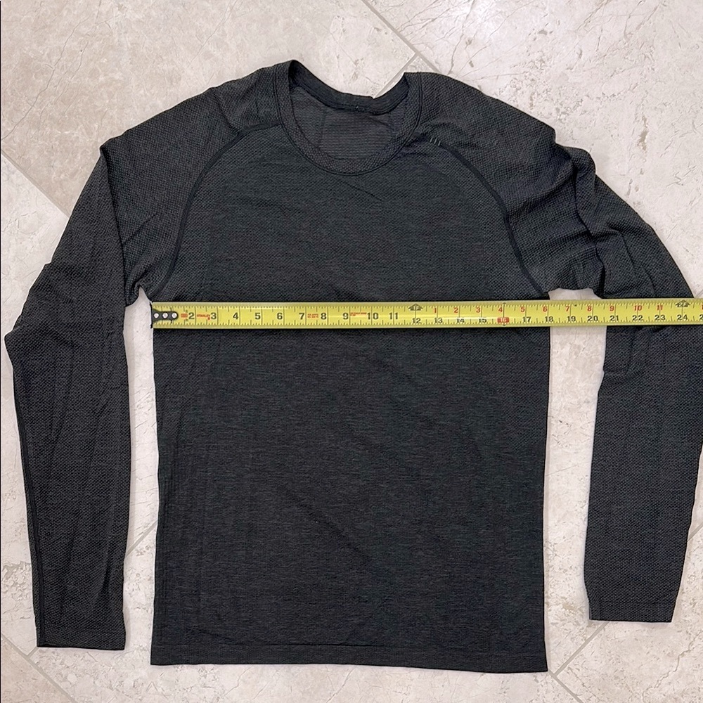 lululemon Metal Vent Tech Long-Sleeve Shirt, heathered black - Picture 4 of 6